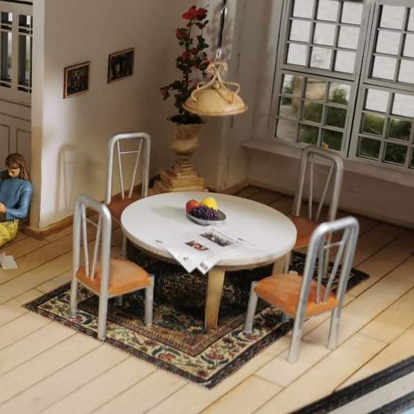 Runder Holztisch mit 4 Stühlen 3D Druck Set 1:35 (3D0009)
