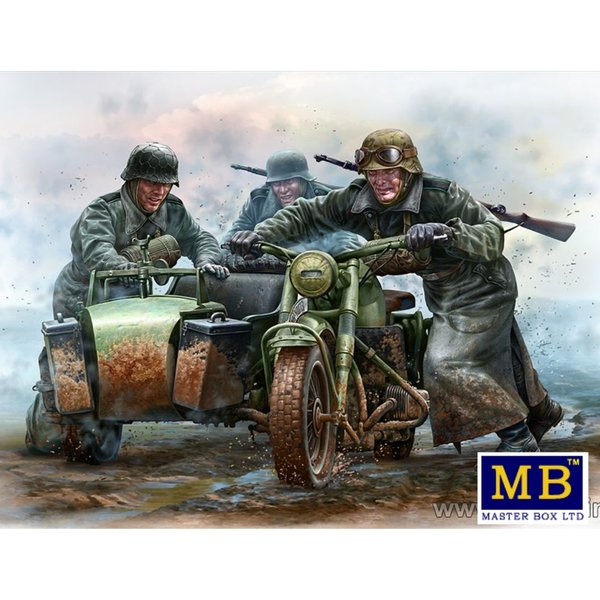 German Motorcyclists, WW II era / 1:35