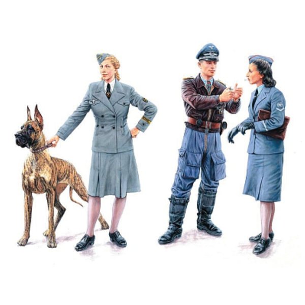Women at War: Luftwaffe Helferinnen, 1:35 / Master Box 3557