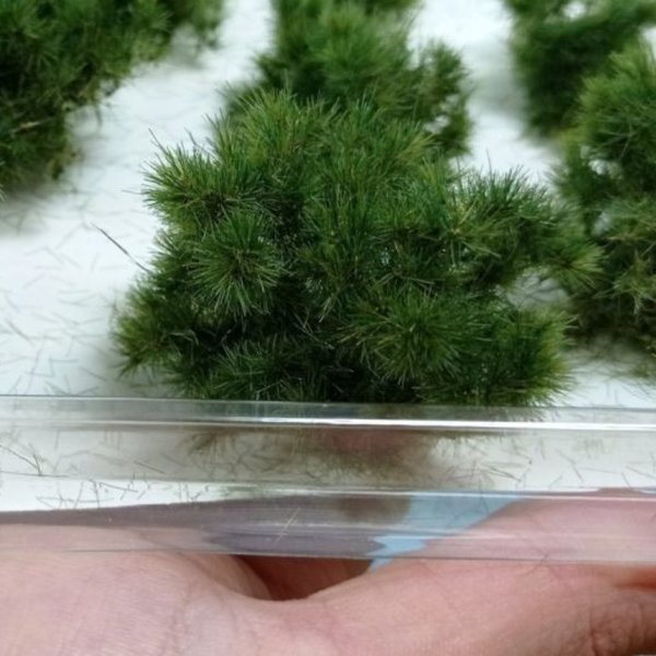Büsche mit dunkelgrünen Nadeln 3-5cm - DioramaPresepe FM125